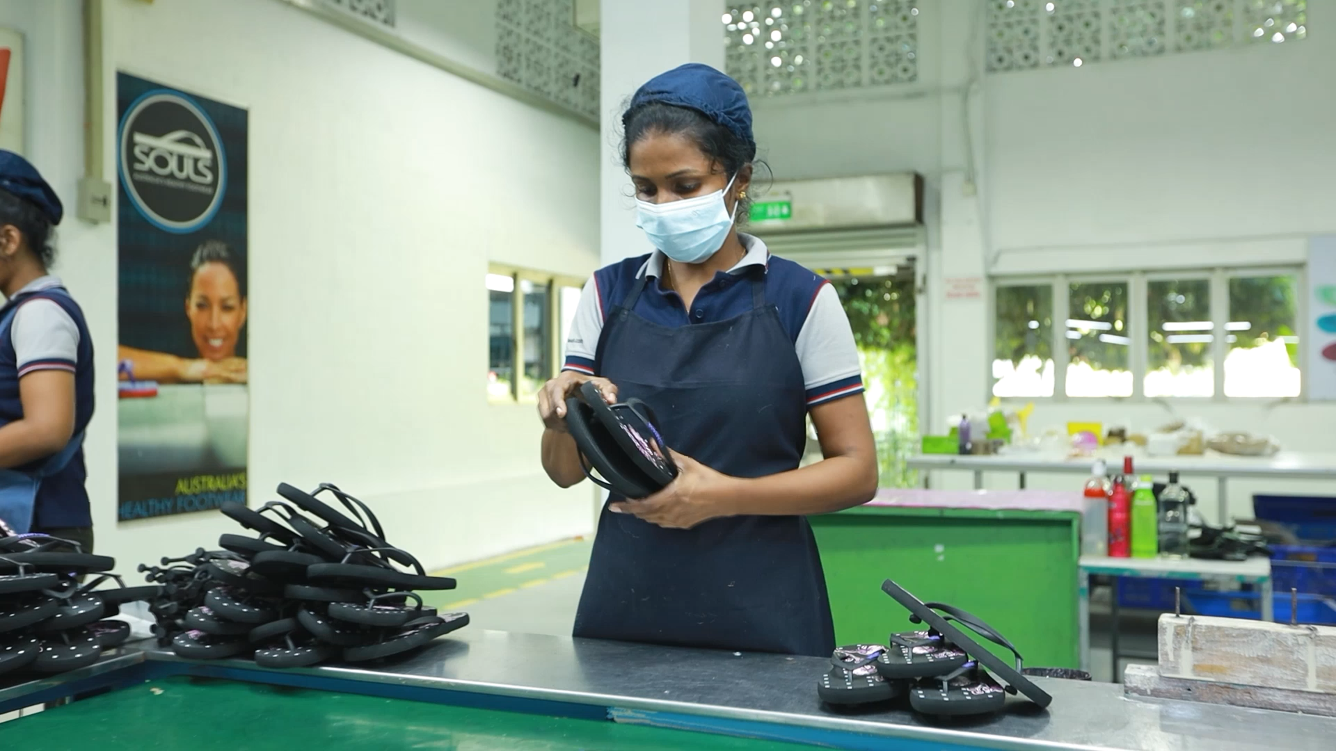 Încărcați videoclipul: 